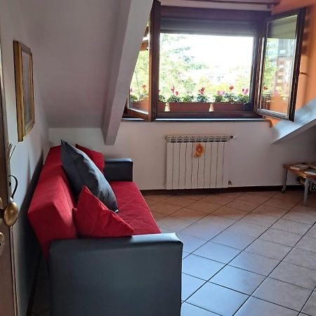 Apartamento Casa Paola - Stazione 400 Mt - Free Wifi Arcore Exterior foto