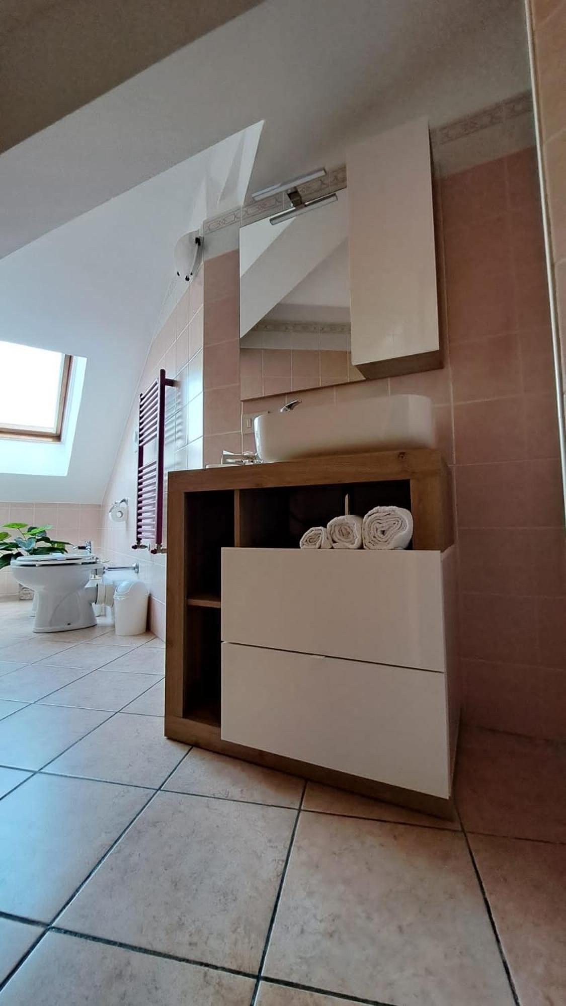 Apartamento Casa Paola - Stazione 400 Mt - Free Wifi Arcore Exterior foto